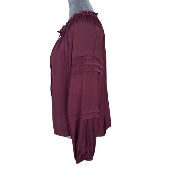 Chelsea & Theodore Womens Burgundy Blouse M Ruffle Neck Long Sleeve 100% Polyest - Picture 2 of 6